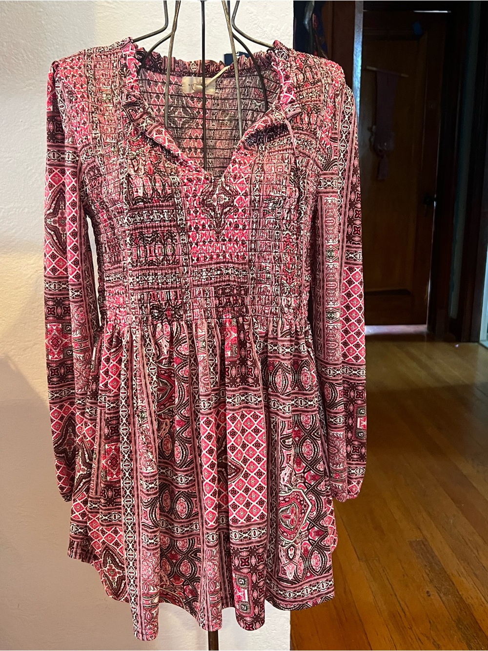 Medium Women's Pink Patterned Smocked Waist Long-Sleeve Dress
